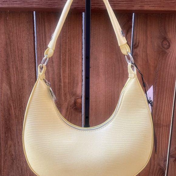 Kendall + Kylie Shoulder Bag - Picture 7 of 12